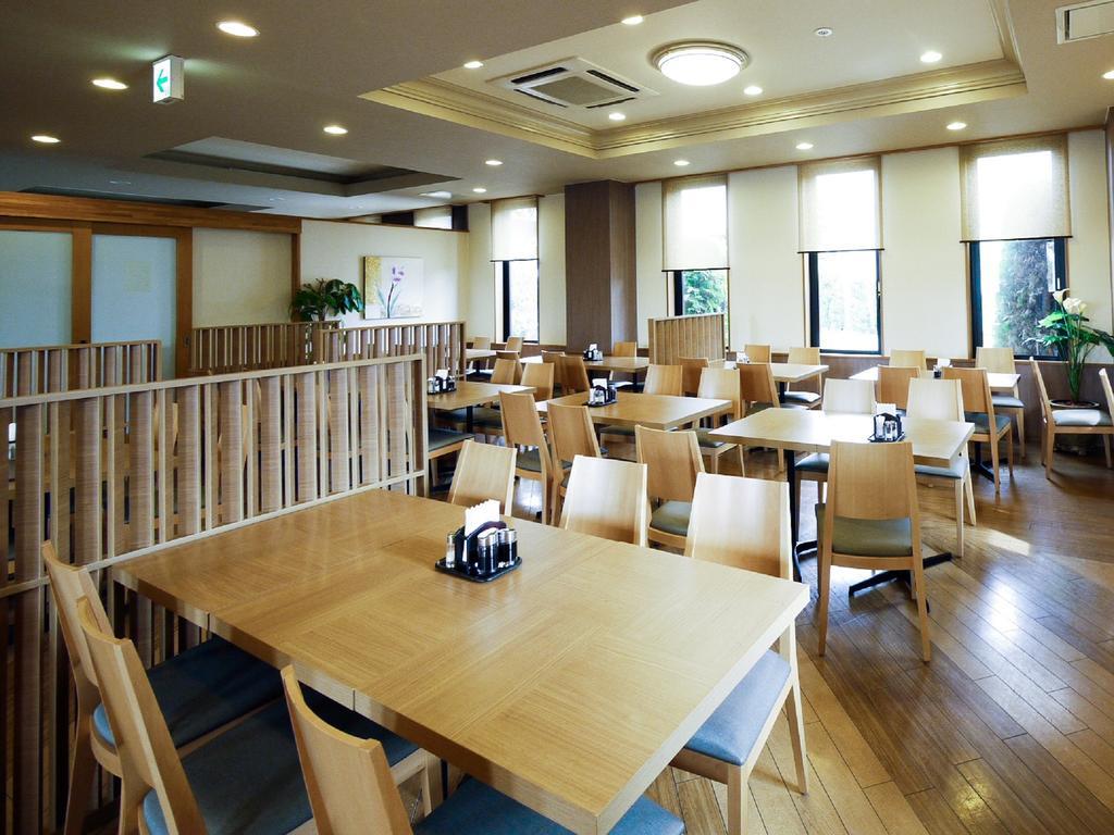 Hotel Route-Inn Yonezawa Ekihigashi Exteriör bild