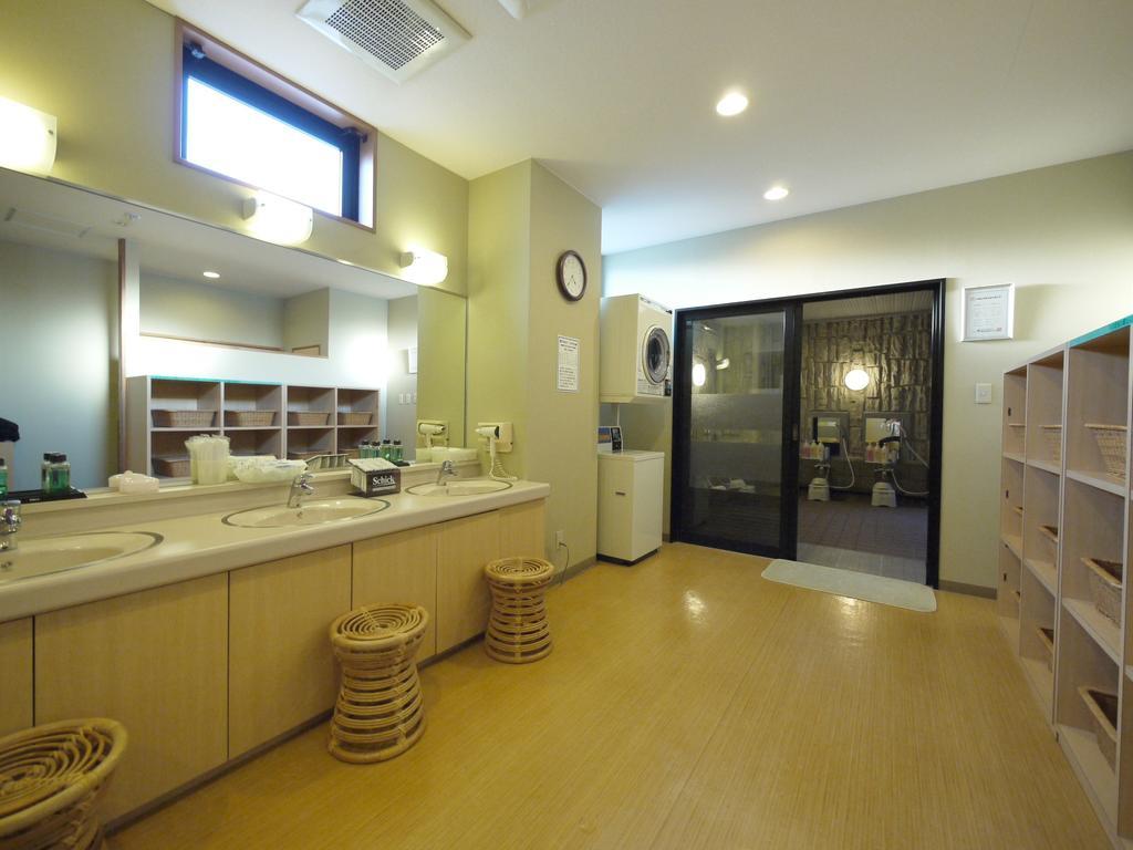 Hotel Route-Inn Yonezawa Ekihigashi Exteriör bild